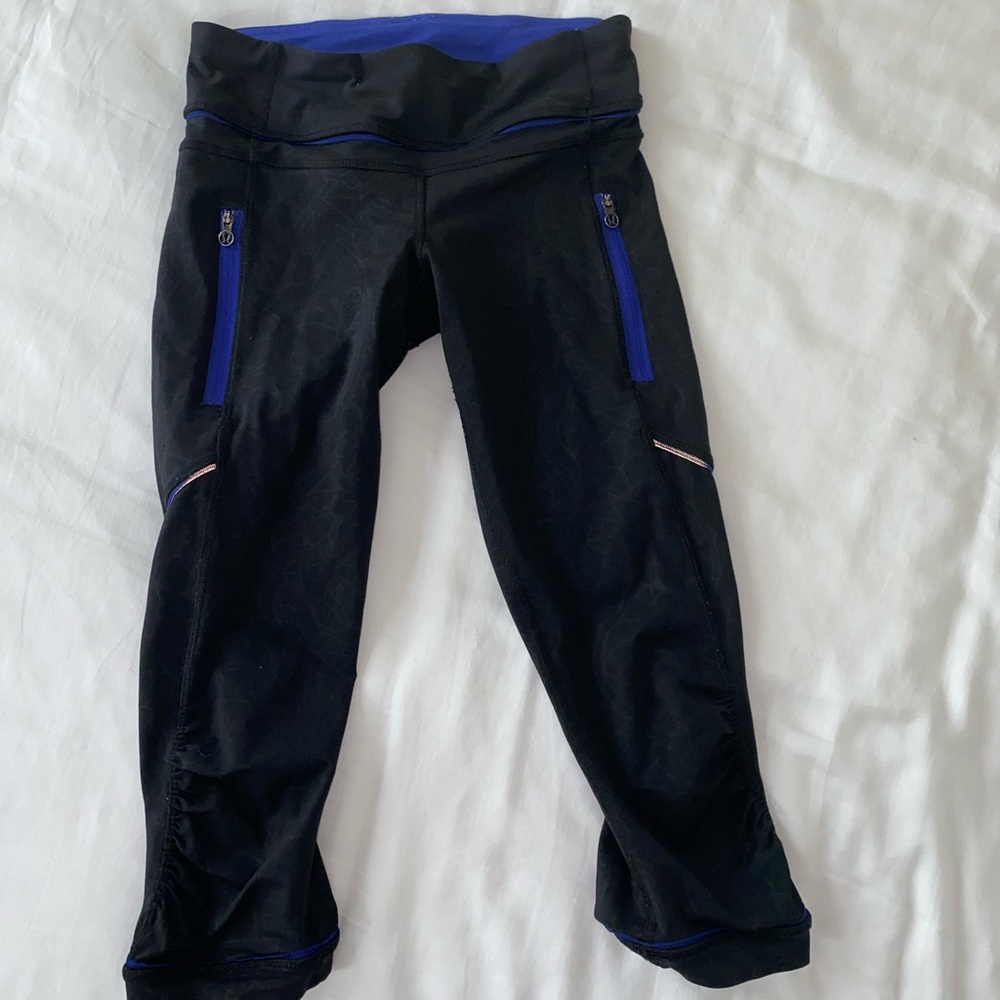 LULULEMON black cropped leggings